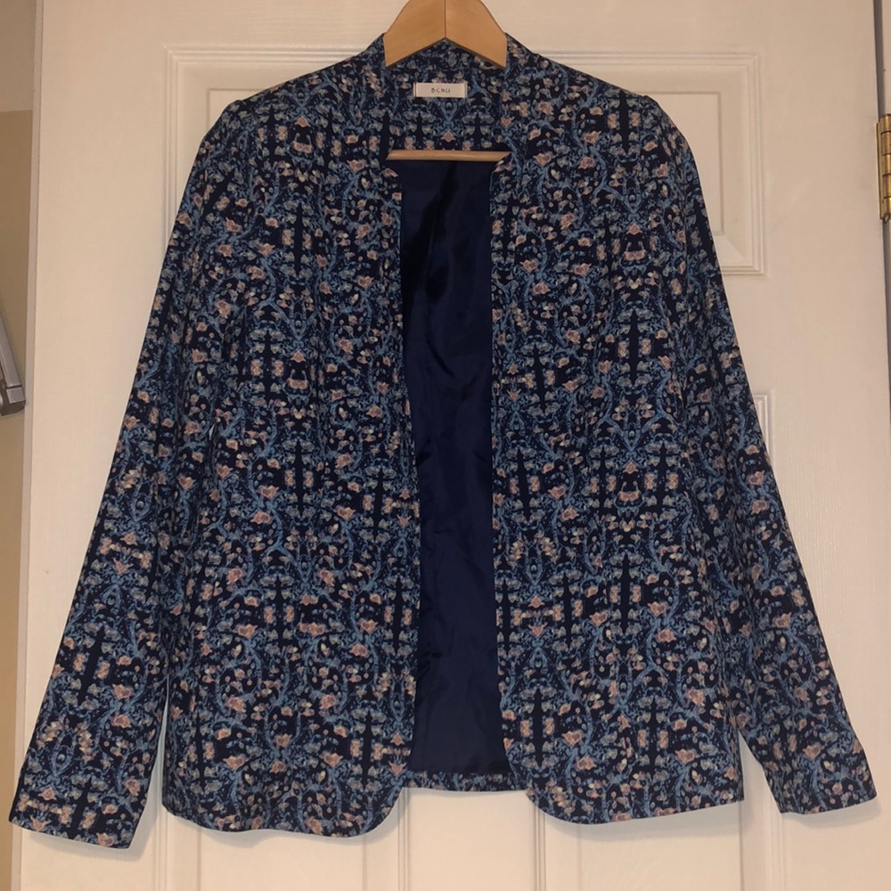 BCNU blue pattern blazer size S